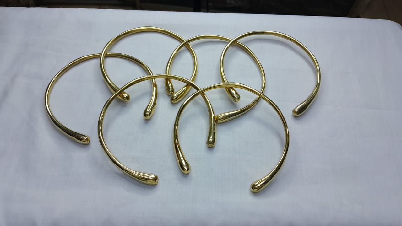 Waridi chocker