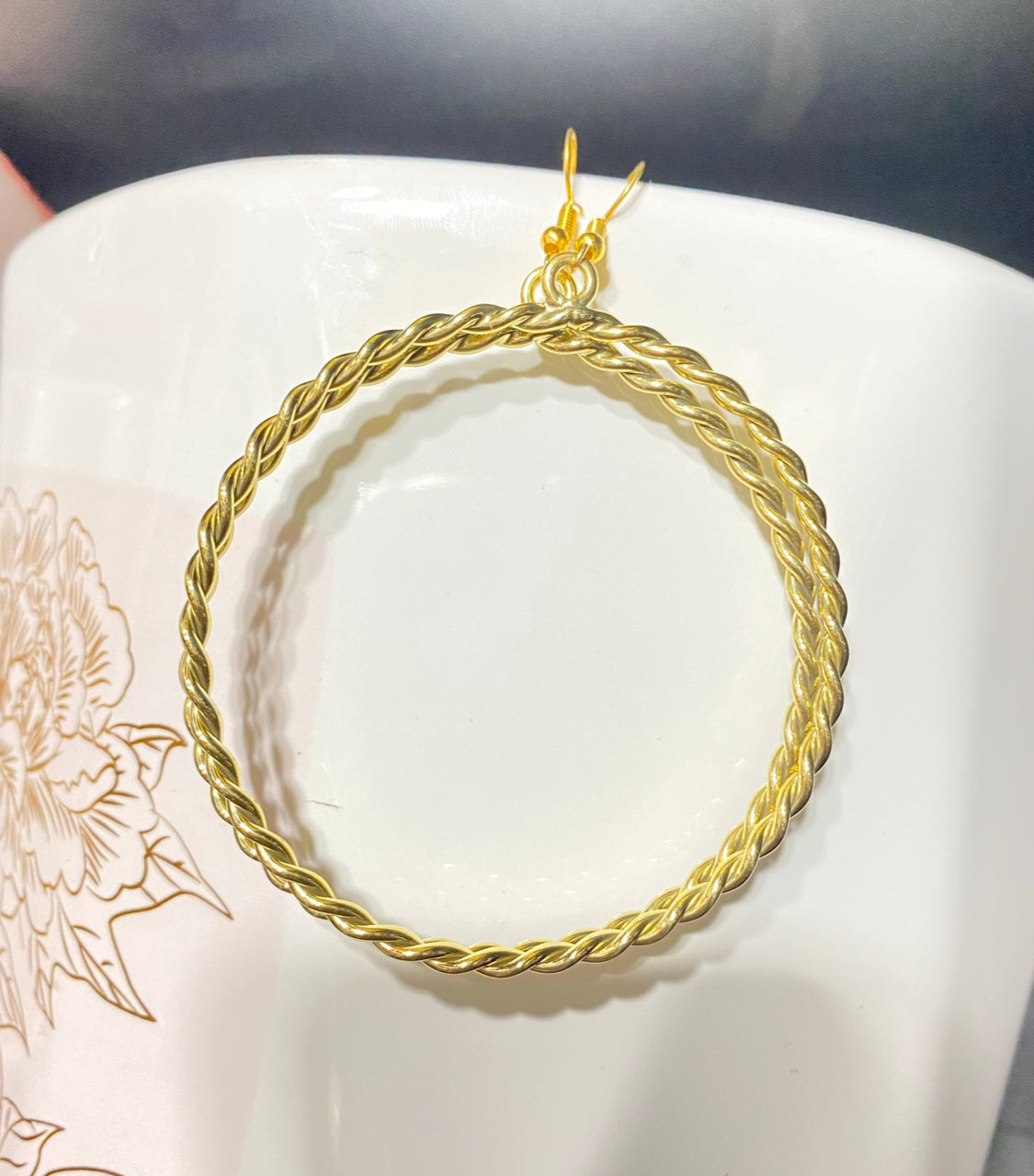 Twisted hoop Earrings