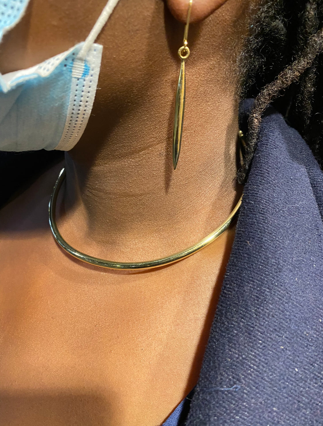 Simple plain chocker